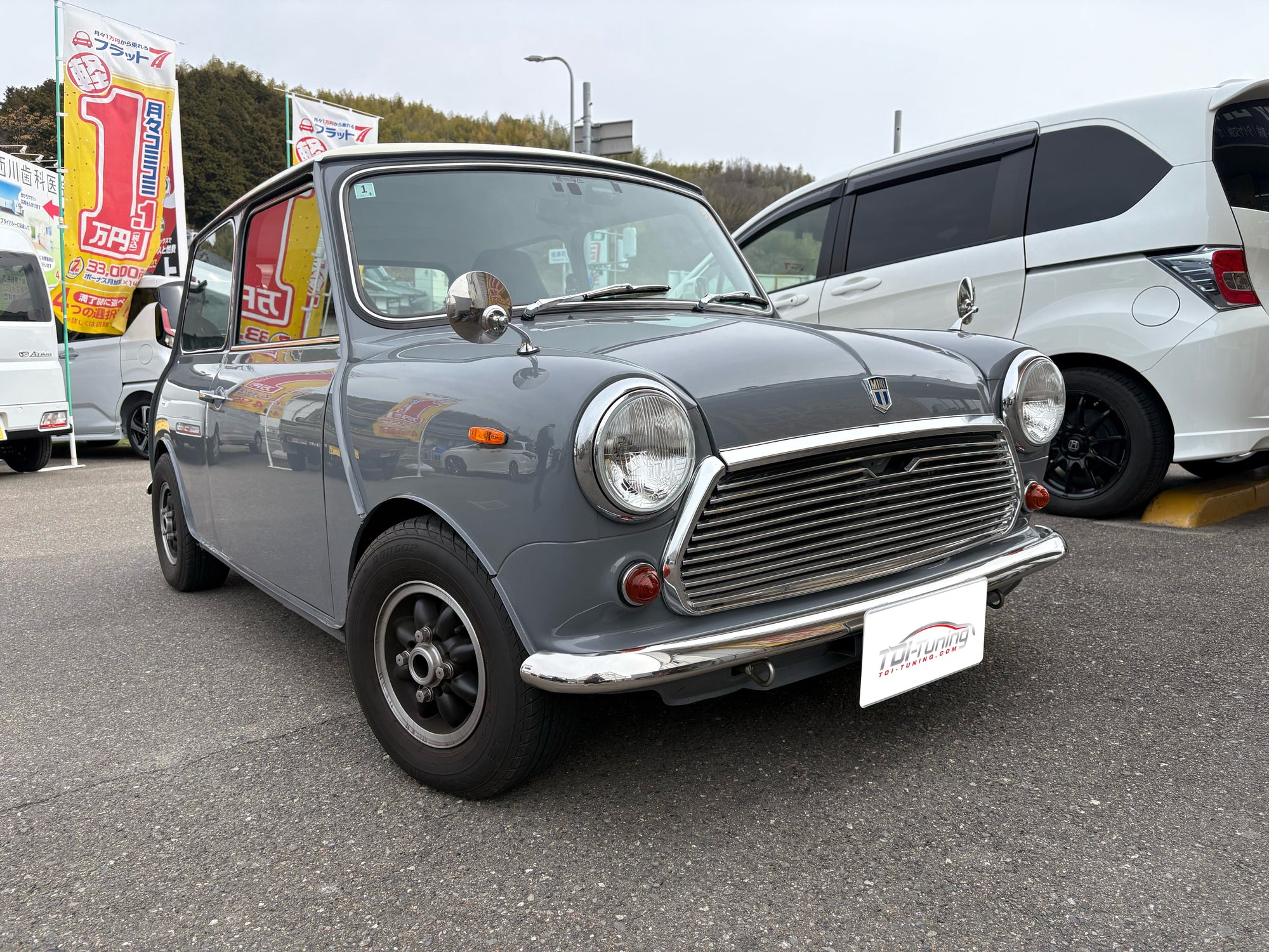 レストア MINIとDSオートモビルズ DS7ディーゼルのご来店❗️